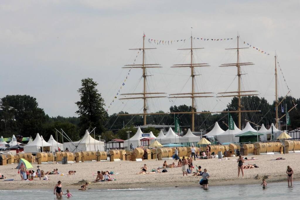 Traveloge Mit Schwimmbad Und Sauna Lubeck Exterior photo